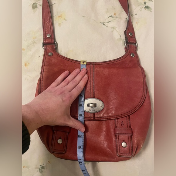 Red Fossil Cross Body Bag - Picture 10 of 11